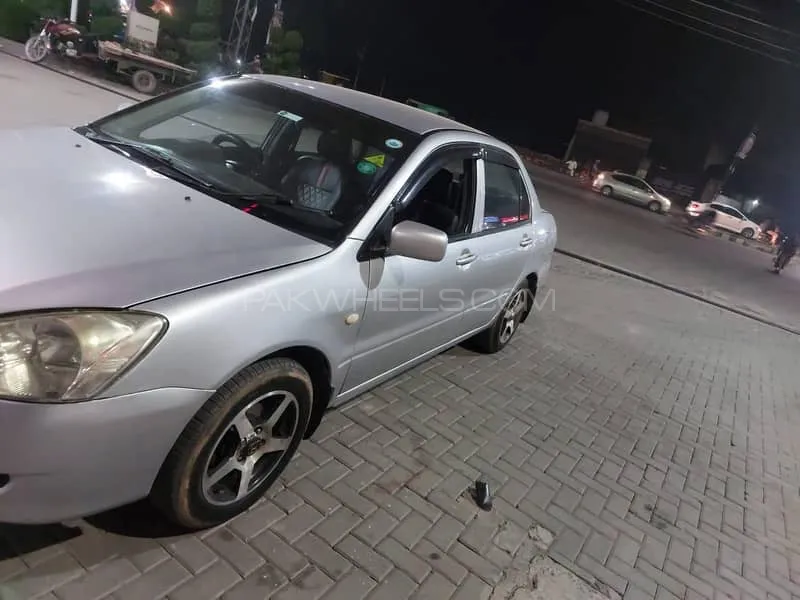 Mitsubishi Lancer 2005 for Sale in Lahore Mitsubishi Lancer 2005 for Sale in Lahore Image-4