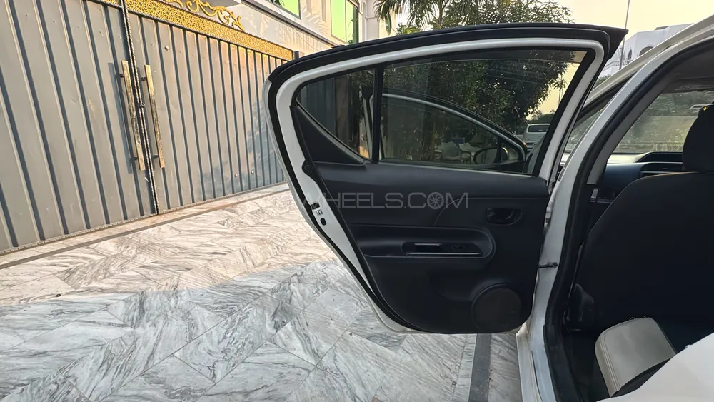 Toyota Aqua 2015 for Sale in Lahore Toyota Aqua 2015 for Sale in Lahore Image-14