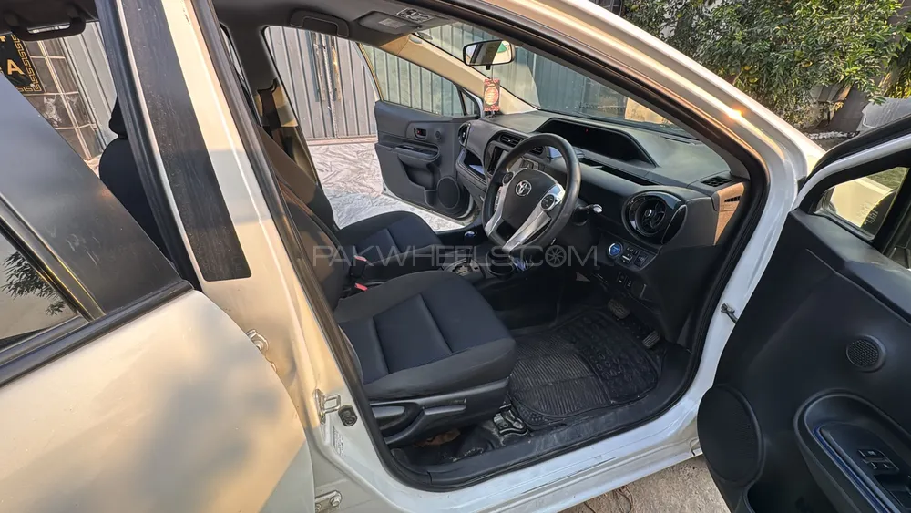 Toyota Aqua 2015 for Sale in Lahore Toyota Aqua 2015 for Sale in Lahore Image-10