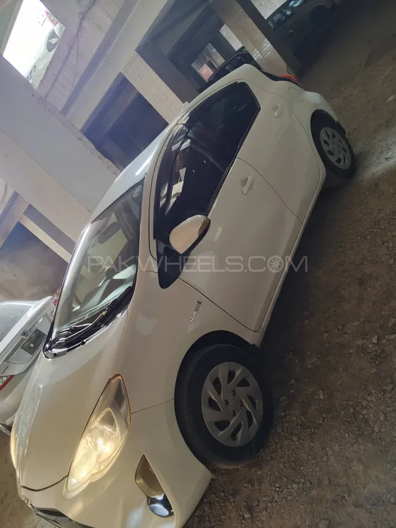 Toyota Aqua 2015 for Sale in Peshawar Toyota Aqua 2015 for Sale in Peshawar Image-3