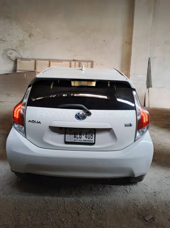 Toyota Aqua 2015 for Sale in Peshawar Toyota Aqua 2015 for Sale in Peshawar Image-4