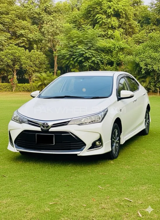 Toyota Corolla 2016 for Sale in Lahore Image-1