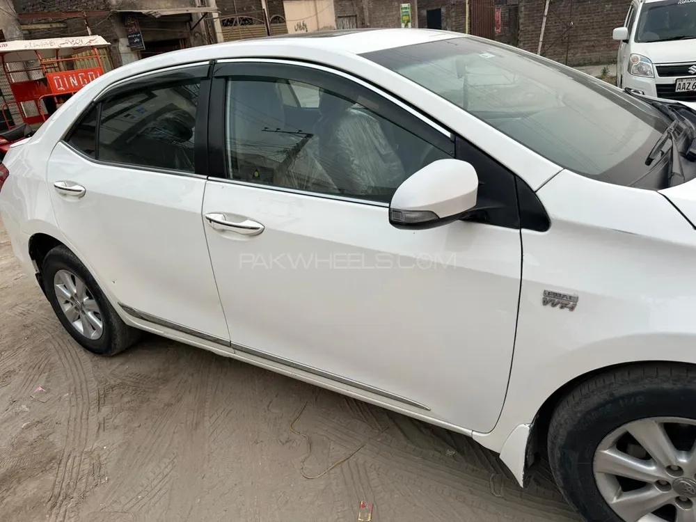 Toyota Corolla 2015 for Sale in Gujrat Toyota Corolla 2015 for Sale in Gujrat Image-11