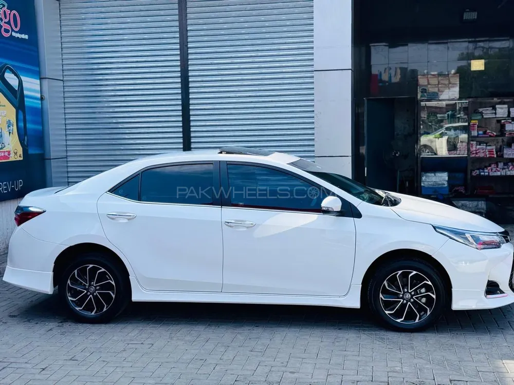 Toyota Corolla 2024 for Sale in Peshawar Image-1