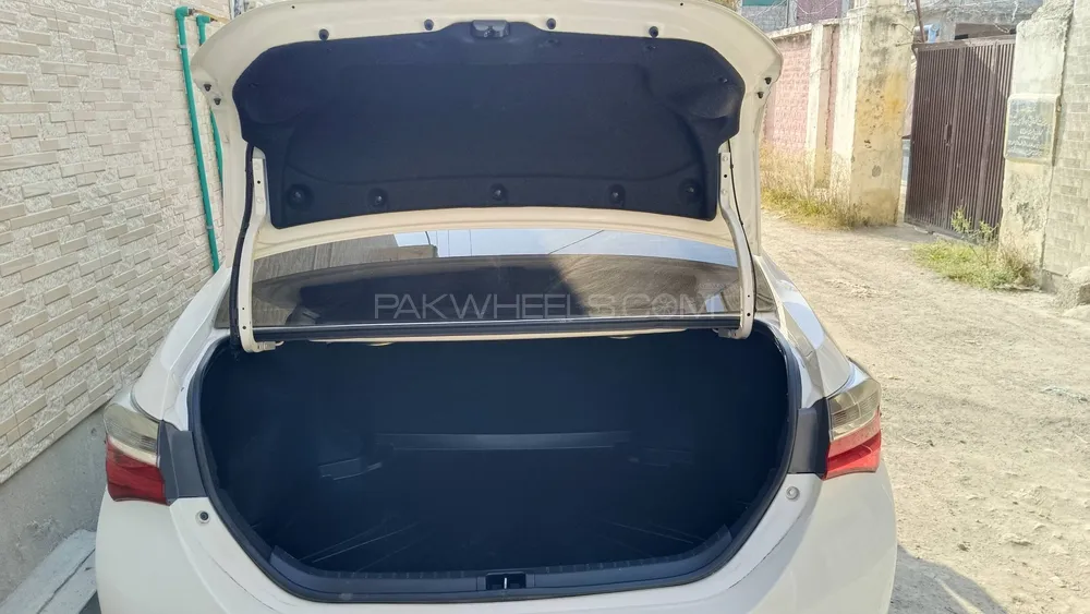 Toyota Corolla 2021 for Sale in Abbottabad Toyota Corolla 2021 for Sale in Abbottabad Image-11