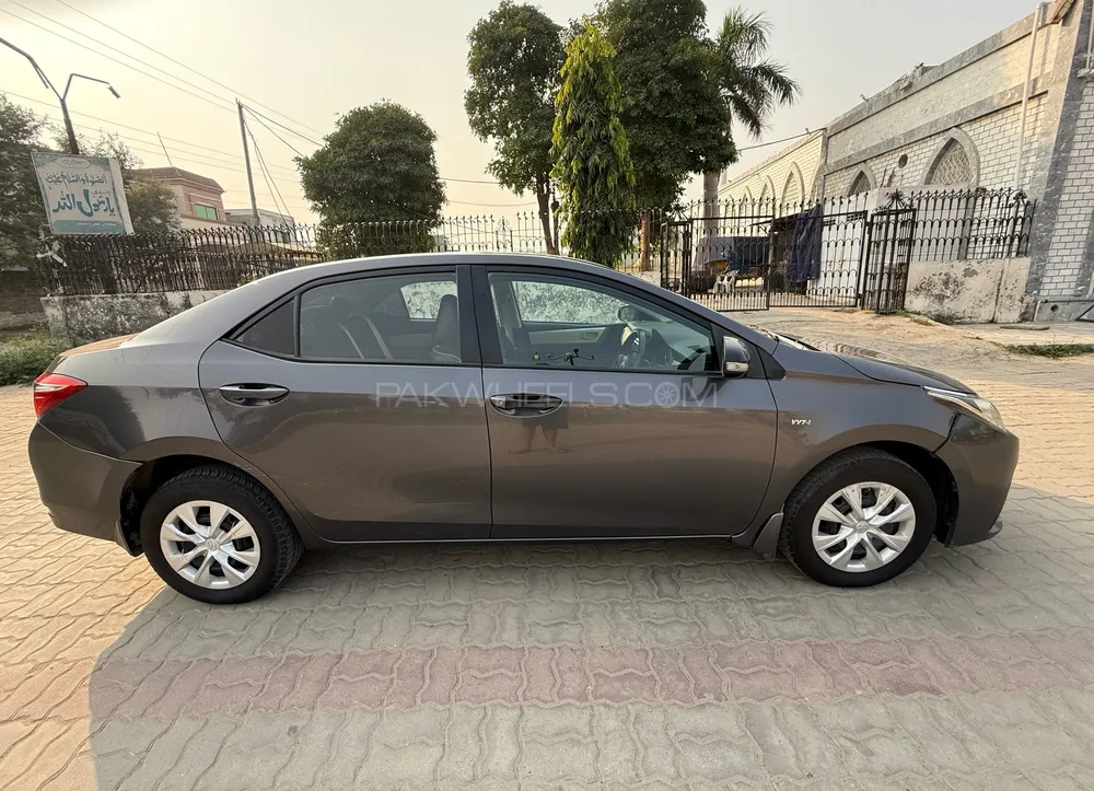 Toyota Corolla 2020 for Sale in Sialkot Toyota Corolla 2020 for Sale in Sialkot Image-4