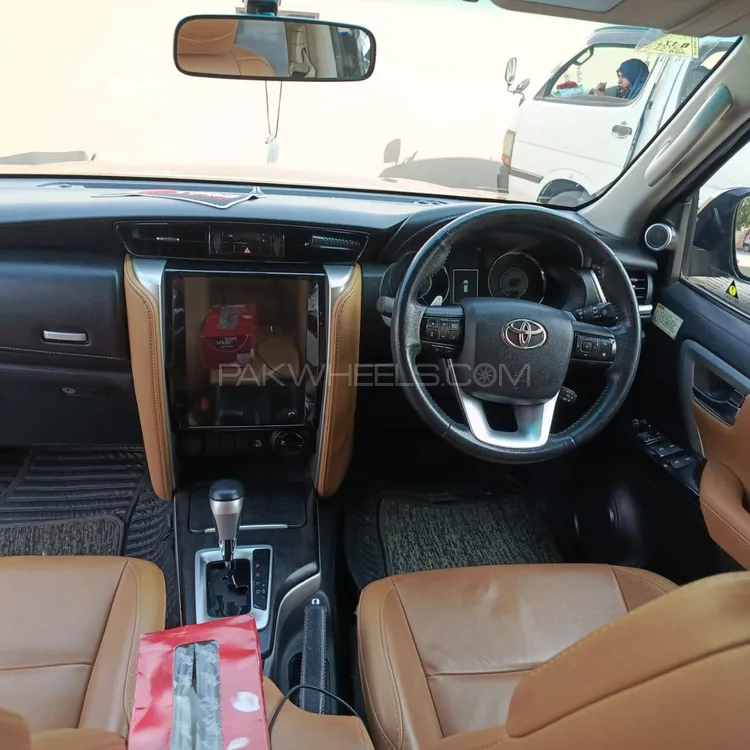 Toyota Fortuner 2020 for Sale in Islamabad Toyota Fortuner 2020 for Sale in Islamabad Image-16