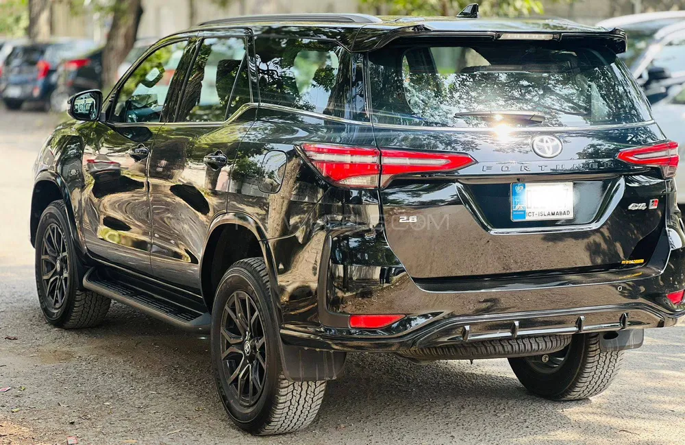 Toyota Fortuner 2025 for Sale in Islamabad Toyota Fortuner 2025 for Sale in Islamabad Image-6