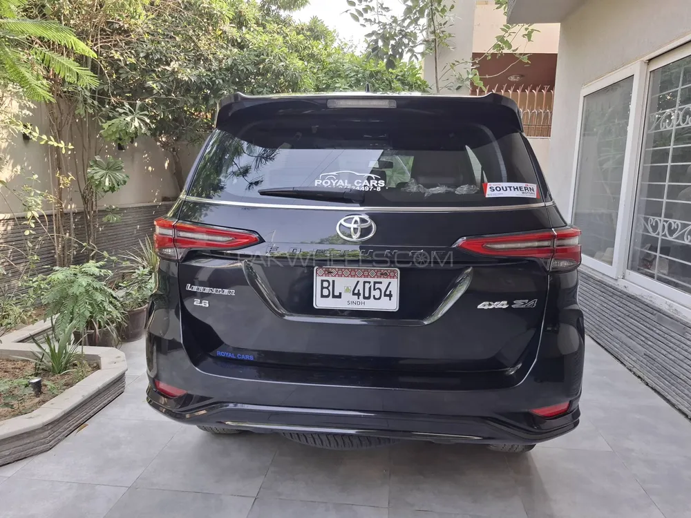 Toyota Fortuner 2023 for Sale in Karachi Toyota Fortuner 2023 for Sale in Karachi Image-2