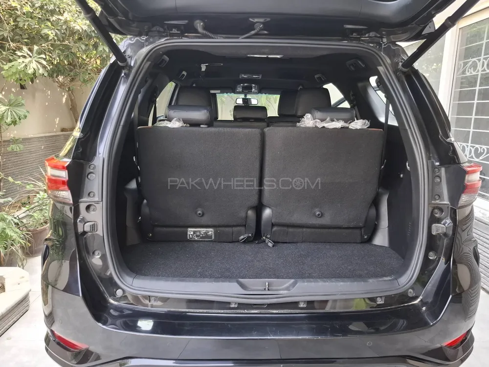 Toyota Fortuner 2023 for Sale in Karachi Toyota Fortuner 2023 for Sale in Karachi Image-5