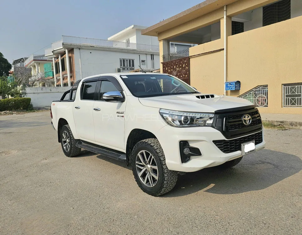 Toyota Hilux 2017 for Sale in Islamabad Toyota Hilux 2017 for Sale in Islamabad Image-1
