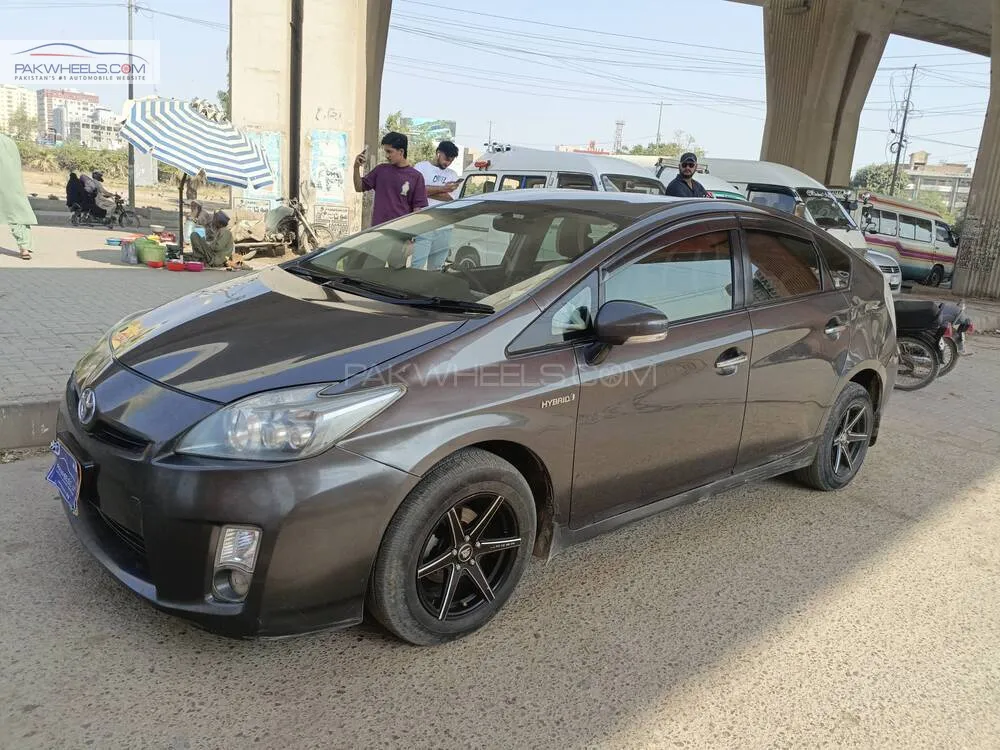 ٹویوٹا پریوس 2011 for Sale in کراچی ٹویوٹا پریوس 2011 for Sale in کراچی Image-3