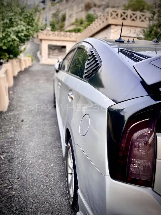 Toyota Prius 2013 for Sale in Peshawar Toyota Prius 2013 for Sale in Peshawar Image-3