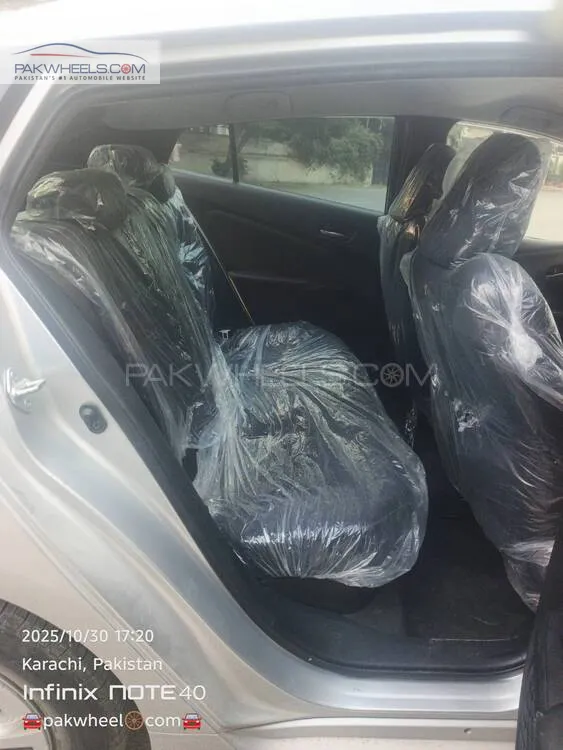 Toyota Prius 2021 for Sale in Karachi Toyota Prius 2021 for Sale in Karachi Image-11