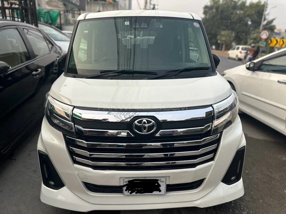 Toyota Roomy 2021 for Sale in Lahore Image-1