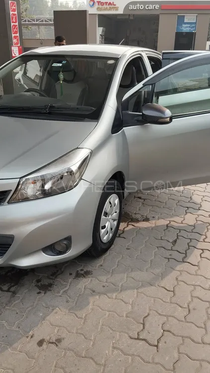 Toyota Vitz 2011 for Sale in Sahiwal Toyota Vitz 2011 for Sale in Sahiwal Image-10