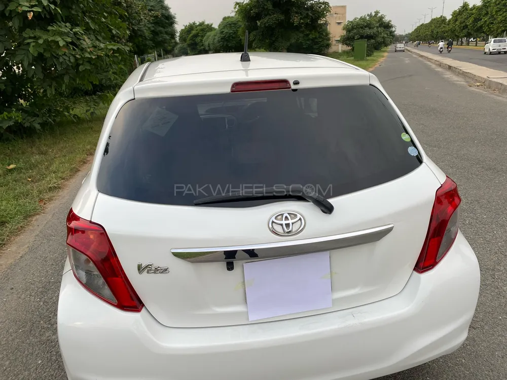 Toyota Vitz 2012 for Sale in Lahore Toyota Vitz 2012 for Sale in Lahore Image-2