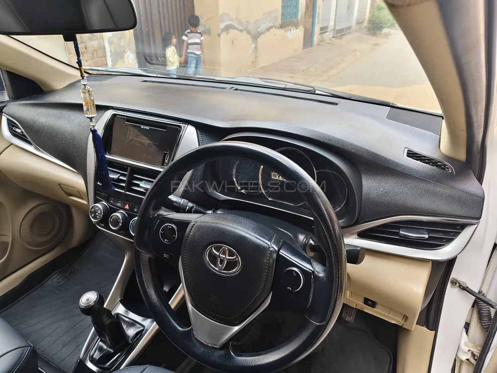 Toyota Yaris Sedan 2020 for Sale in Lahore Toyota Yaris Sedan 2020 for Sale in Lahore Image-11