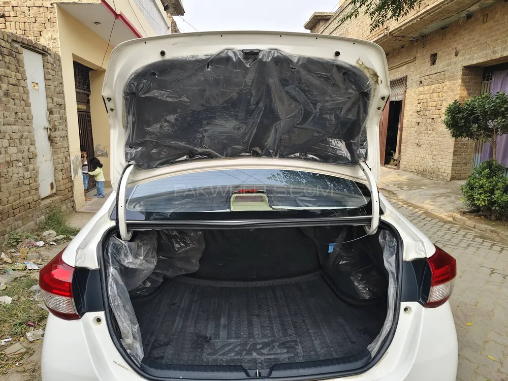 Toyota Yaris Sedan 2020 for Sale in Lahore Toyota Yaris Sedan 2020 for Sale in Lahore Image-19