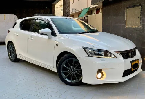 Lexus CT200h F Sport 2011