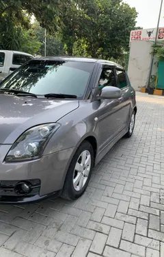 Suzuki Swift DLX 1.3 2014