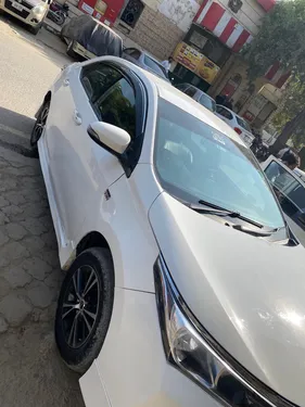 Toyota Corolla Altis Automatic 1.6 2015