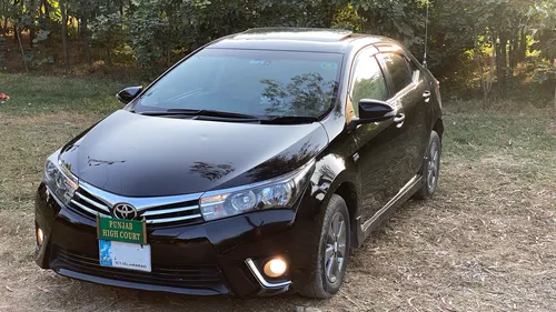 Toyota Corolla Altis Grande CVT-i 1.8 2017