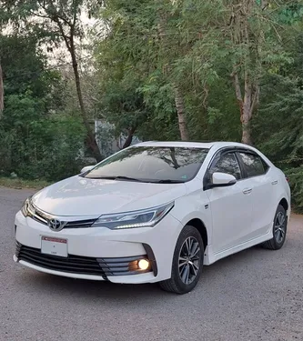 Toyota Corolla Altis Grande CVT-i 1.8 2018