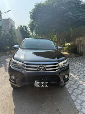 Toyota Hilux Revo V Automatic 2.8 2021