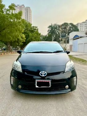Toyota Prius G 1.8 2011