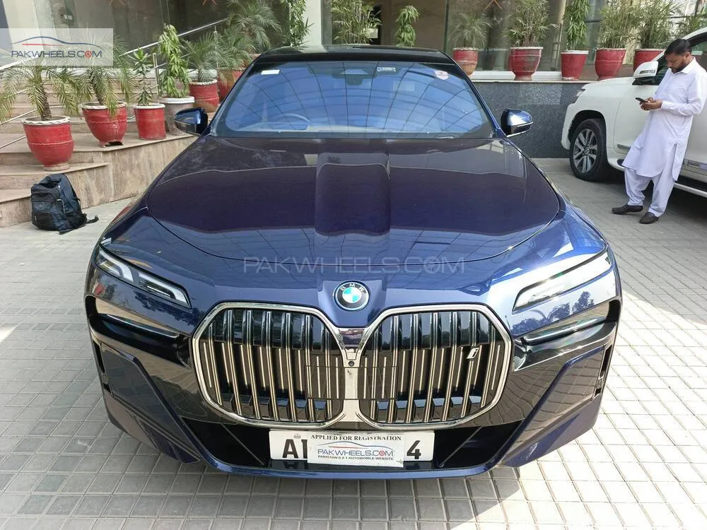 بی ایم ڈبلیو 7 سیریز 2023 for Sale in لاہور Image-1