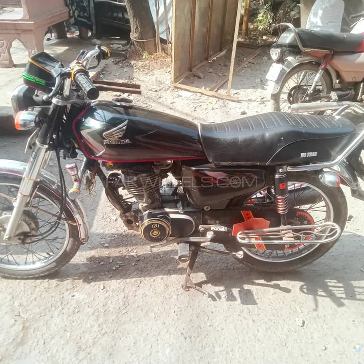Honda CG 125 2015 for Sale Honda CG 125 2015 for Sale Image-1