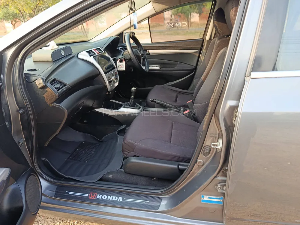 Honda City 2010 for Sale in Lahore Honda City 2010 for Sale in Lahore Image-12