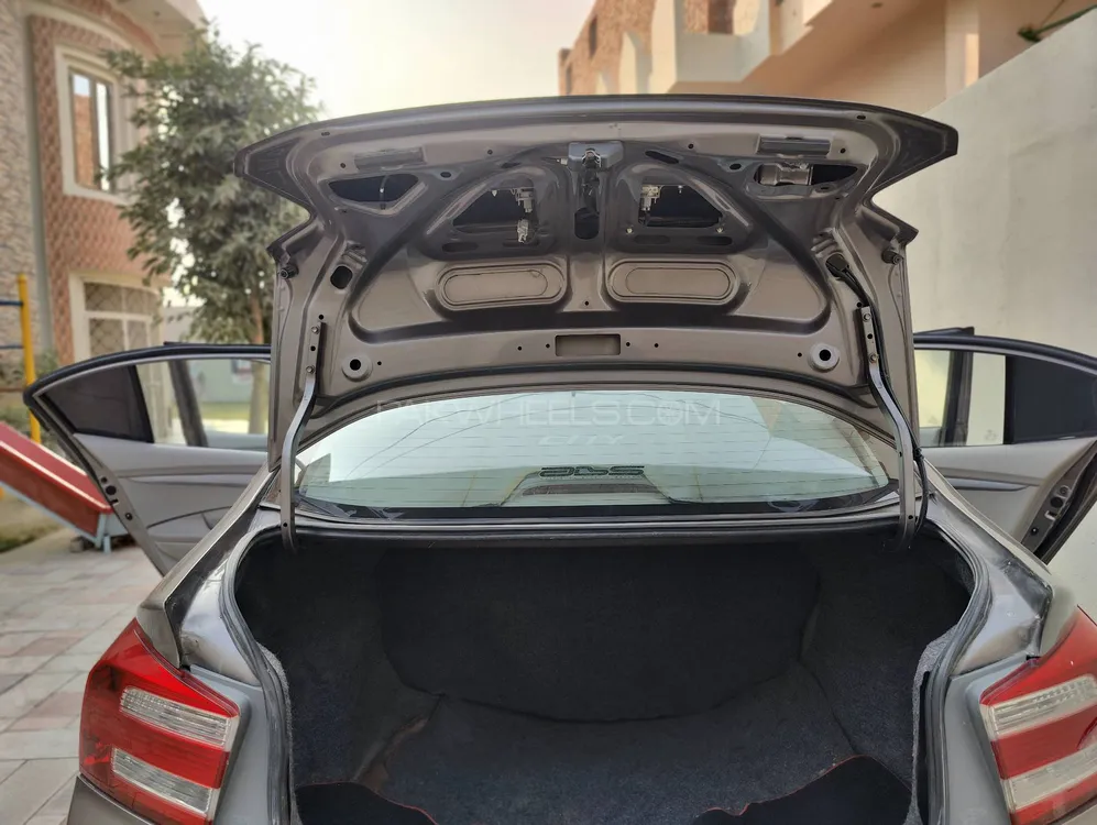 Honda City 2015 for Sale in Multan Honda City 2015 for Sale in Multan Image-7