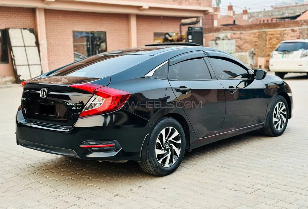Honda Civic 2018 for Sale in Multan Honda Civic 2018 for Sale in Multan Image-5