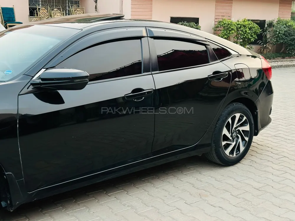 Honda Civic 2018 for Sale in Multan Honda Civic 2018 for Sale in Multan Image-14