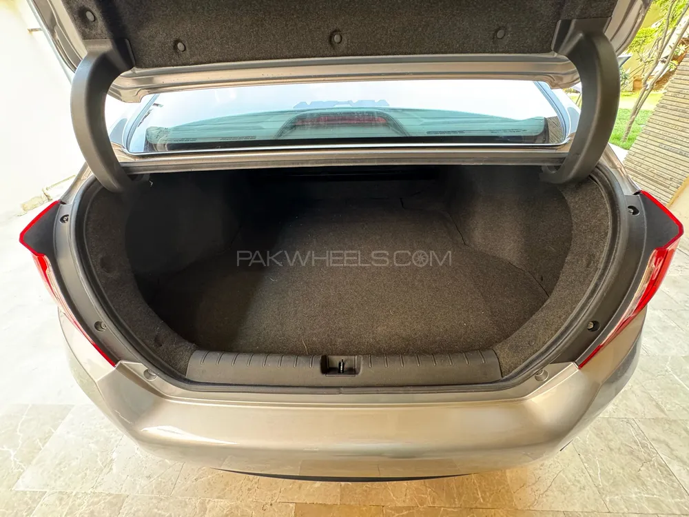 Honda Civic 2021 for Sale in Karachi Honda Civic 2021 for Sale in Karachi Image-12