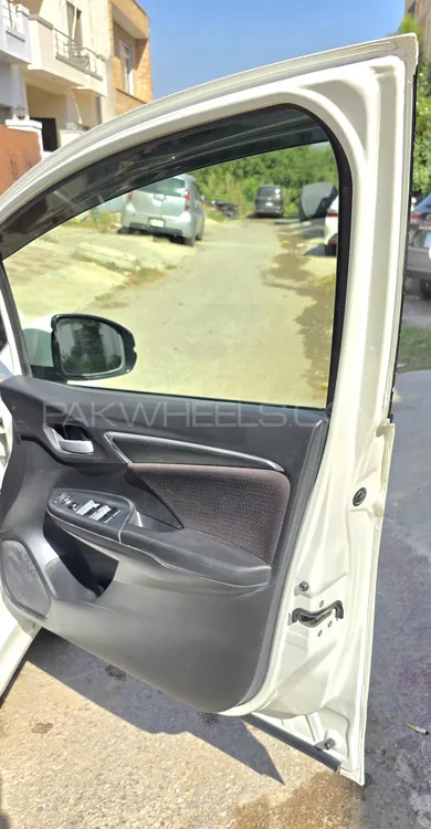 Honda Fit 2014 for Sale in Islamabad Honda Fit 2014 for Sale in Islamabad Image-16
