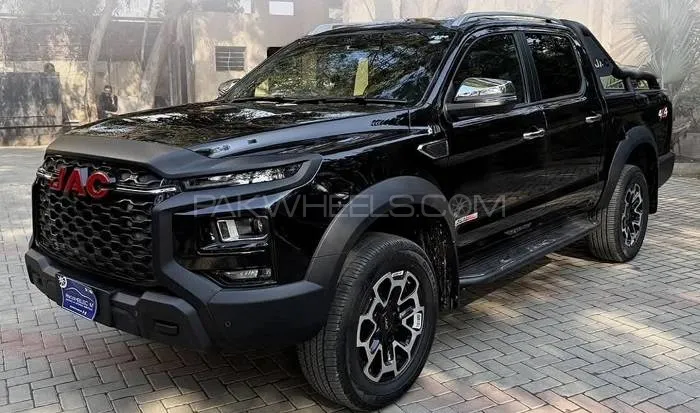 JAC T9 2025 for Sale in Sialkot JAC T9 2025 for Sale in Sialkot Image-3