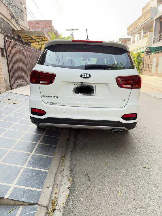 KIA Sorento 2023 for Sale in Lahore KIA Sorento 2023 for Sale in Lahore Image-2
