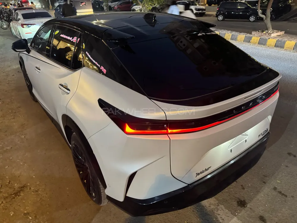 Lexus RX Series 2023 for Sale in Karachi Lexus RX Series 2023 for Sale in Karachi Image-10