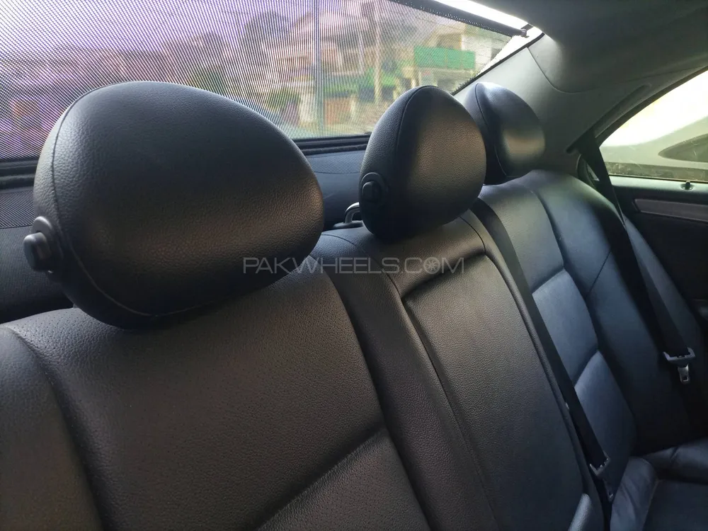 Mercedes Benz C Class 2006 for Sale in Rawalpindi Mercedes Benz C Class 2006 for Sale in Rawalpindi Image-12