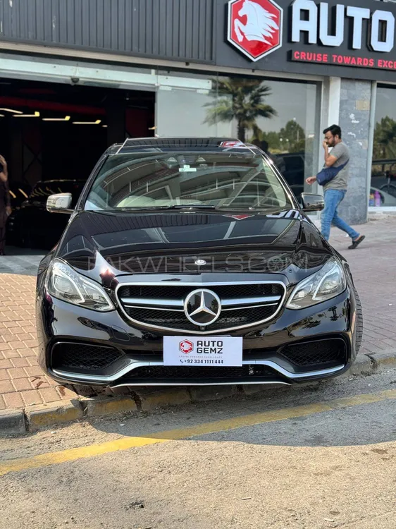 Mercedes Benz E Class 2010 for Sale in Islamabad Image-1