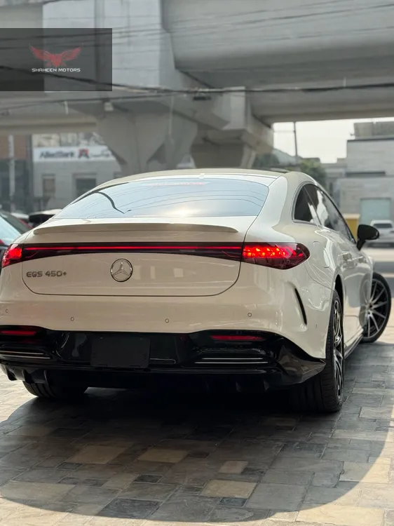 Mercedes Benz EQS 2022 for Sale in Lahore Mercedes Benz EQS 2022 for Sale in Lahore Image-4