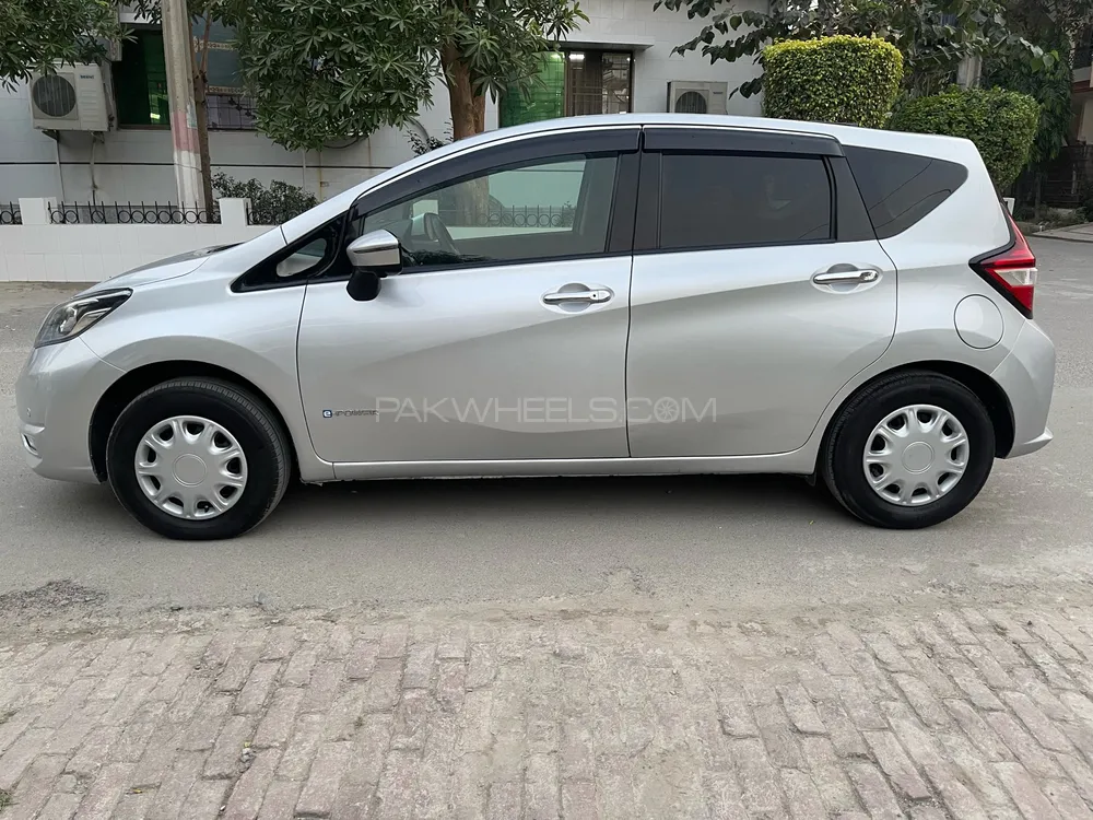 Nissan Note 2020 for Sale in Lahore Nissan Note 2020 for Sale in Lahore Image-6