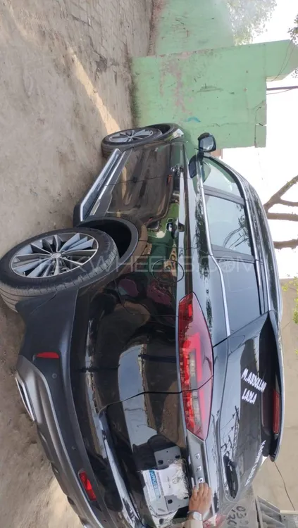 Proton X70 2022 for Sale in Lahore Proton X70 2022 for Sale in Lahore Image-2