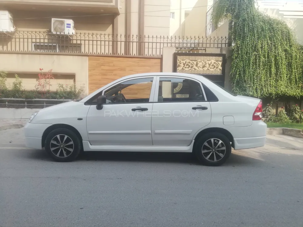 Suzuki Liana 2013 for Sale in Lahore Suzuki Liana 2013 for Sale in Lahore Image-4