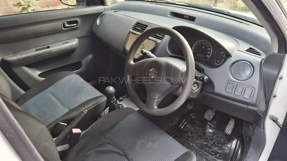 Suzuki Swift 2013 for Sale in Lahore Suzuki Swift 2013 for Sale in Lahore Image-13