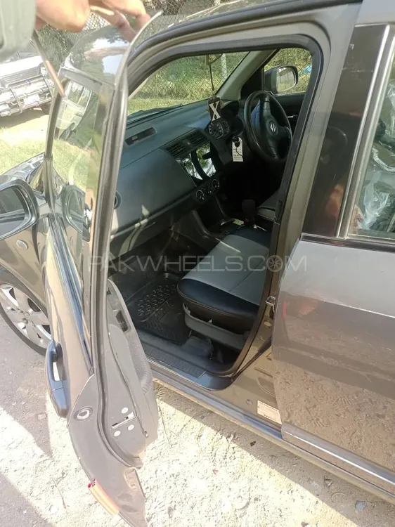 Suzuki Swift 2010 for Sale in Karachi Suzuki Swift 2010 for Sale in Karachi Image-8