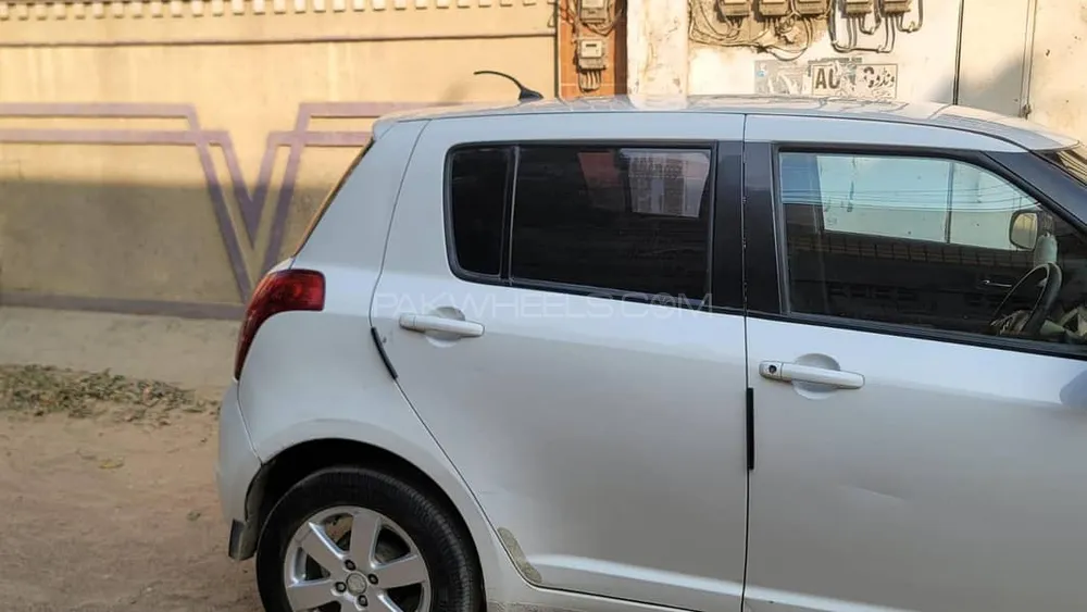 Suzuki Swift 2012 for Sale in Karachi Suzuki Swift 2012 for Sale in Karachi Image-6